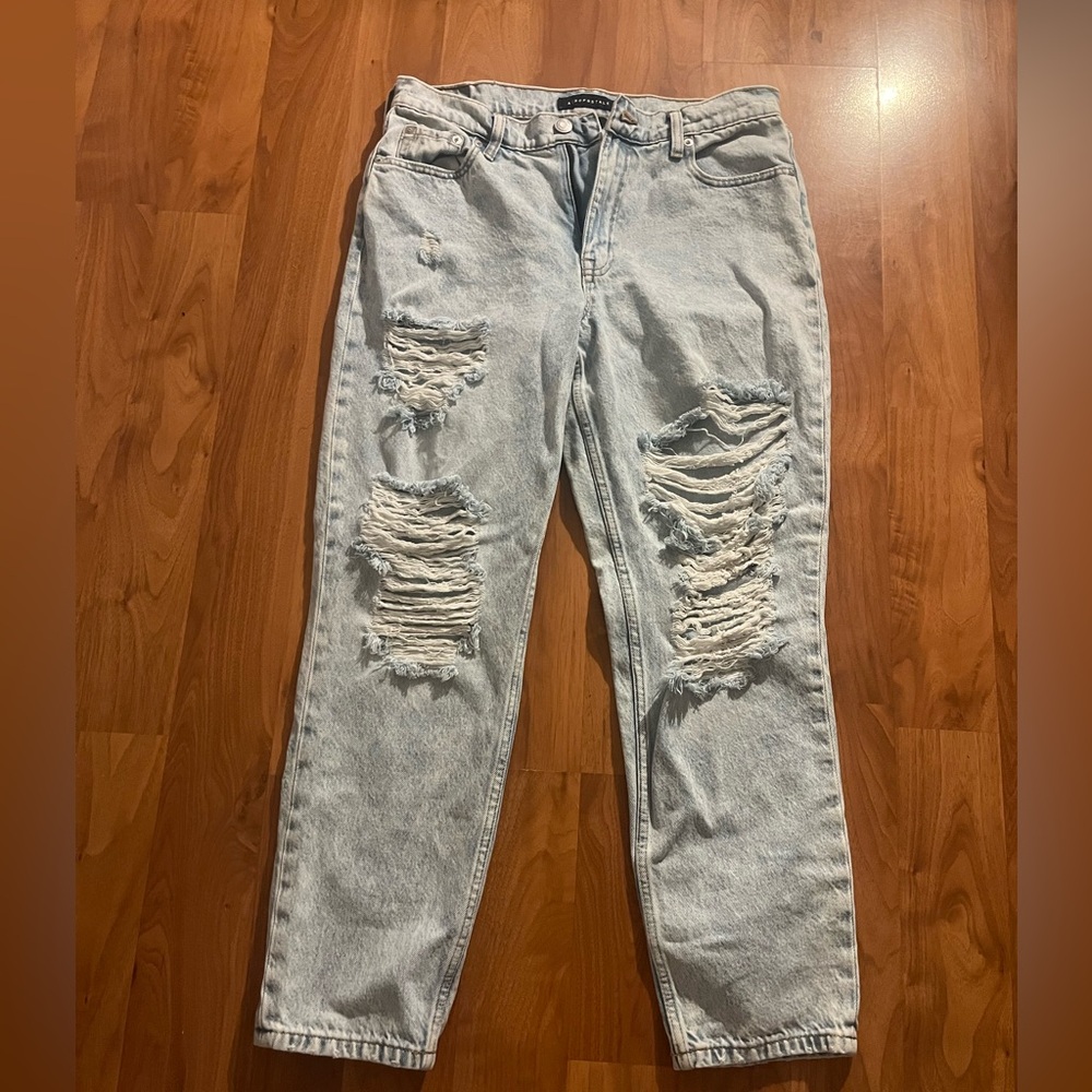 Aeropostale Light Blue Distressed mom Jeans